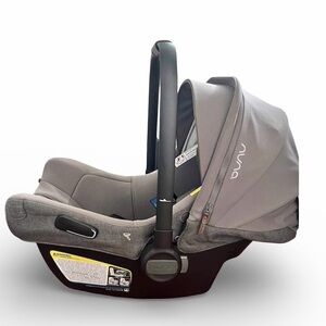 Nuna Pipa Lite LX Carseat Nordstrom Exclusive